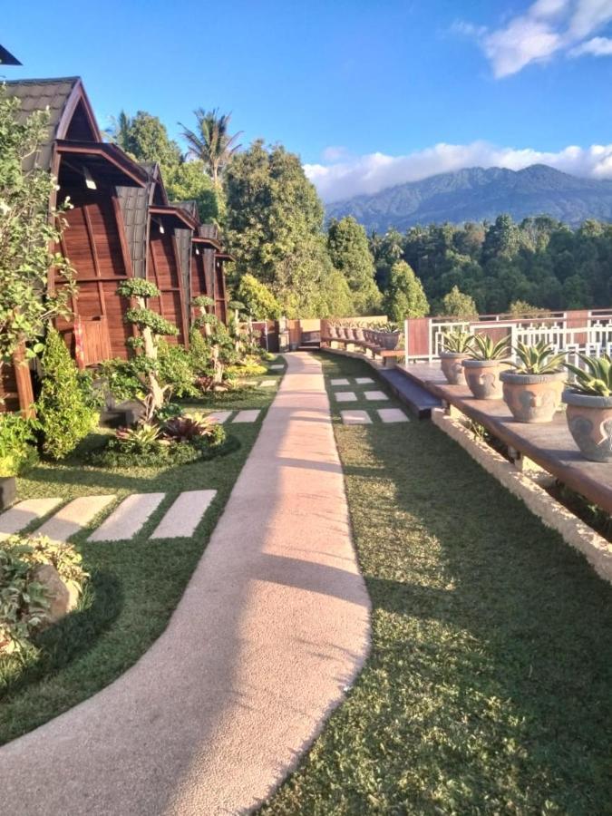 سينغاراجا Munduk Kupang Villa&Resto Sekumpul المظهر الخارجي الصورة